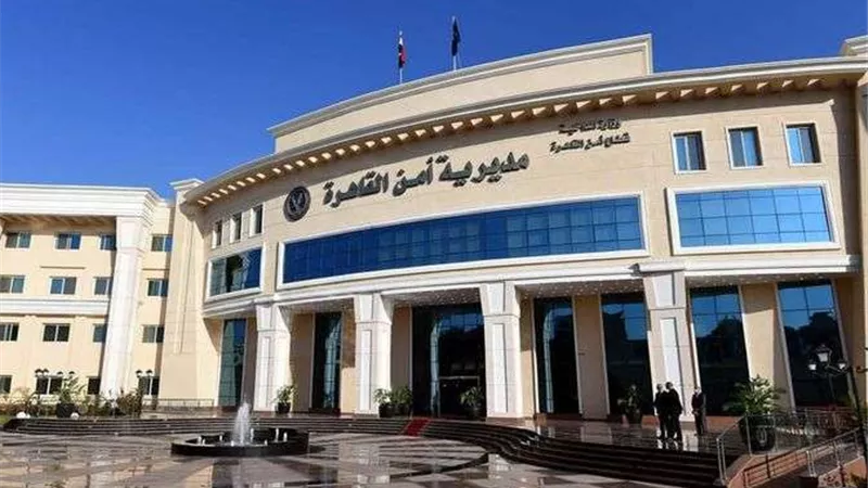 فى لفتة إنسانية.. أمن القاهرة يعيد طفلة من ذوي الهمم إلى أحضان أسرتها