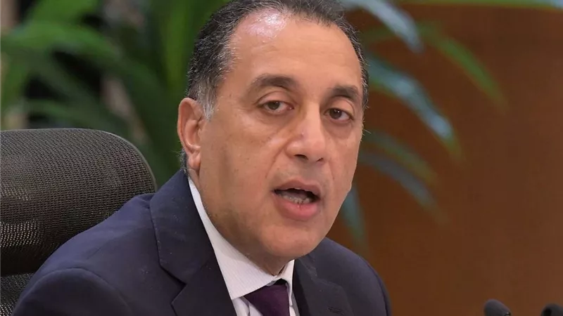 مدبولي يؤكد أهمية جهود عمال مصر في مسيرة التنمية الشاملة