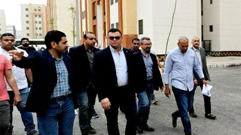 بالصور.. جولة تفقدية لوزير الإسكان بعدد من مشروعات السكنية بمدينة العبور الجديدة