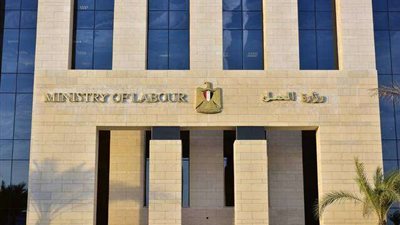 وزارة العمل توفر 280 فرصة عمل بالسكة الحديد.. تفاصيل
