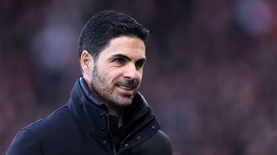 أرسنال يصفق للبطل..  ممر شرفي لليفربول في قمة أنفيلد
