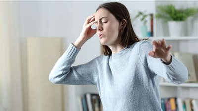 الدوار الصباحي.. علامات تحذيرية عند الاستيقاظ لا يجب تجاهلها
