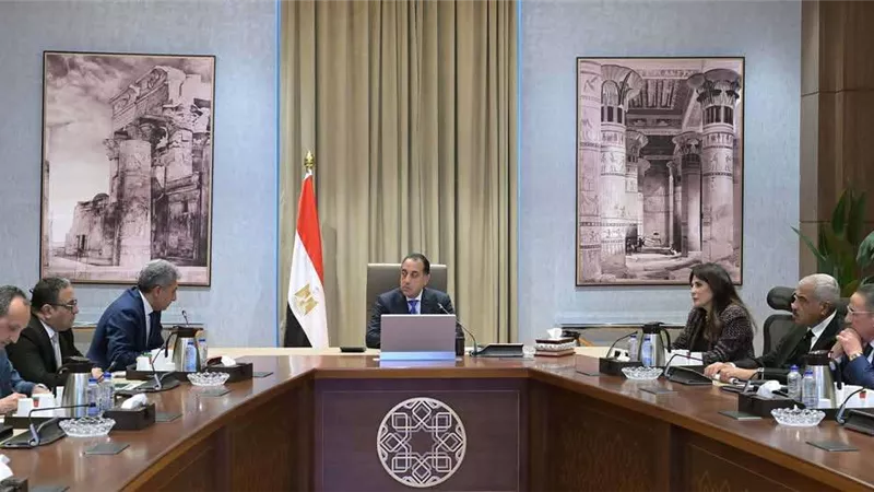 مدبولي: الحكومة تقف في صف المنتصف بين الملاك والمستأجرين