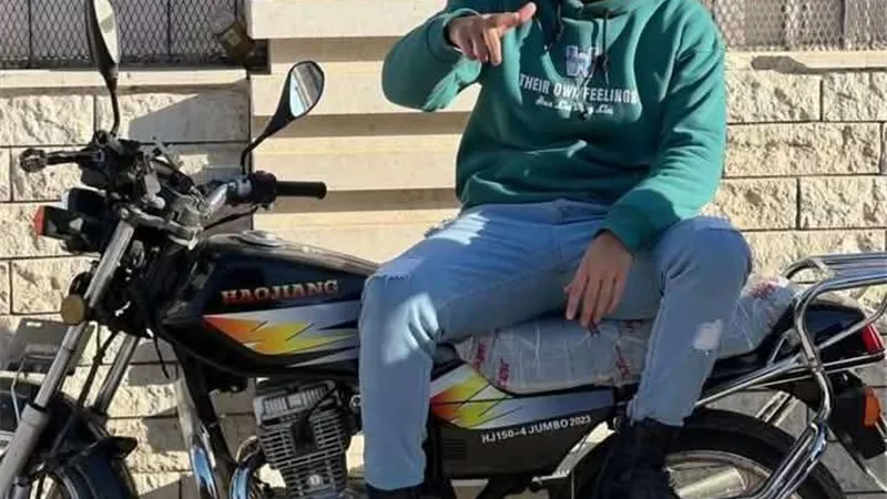 طلقة في الرأس تنهي حياة دليفري في ظروف غامضة بالمعصرة.. خرج للعمل رجع جثة
