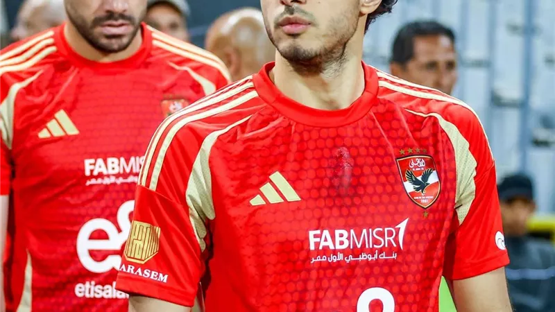 بثنائية الأهلي يقسو على المصري في الشوط الأول