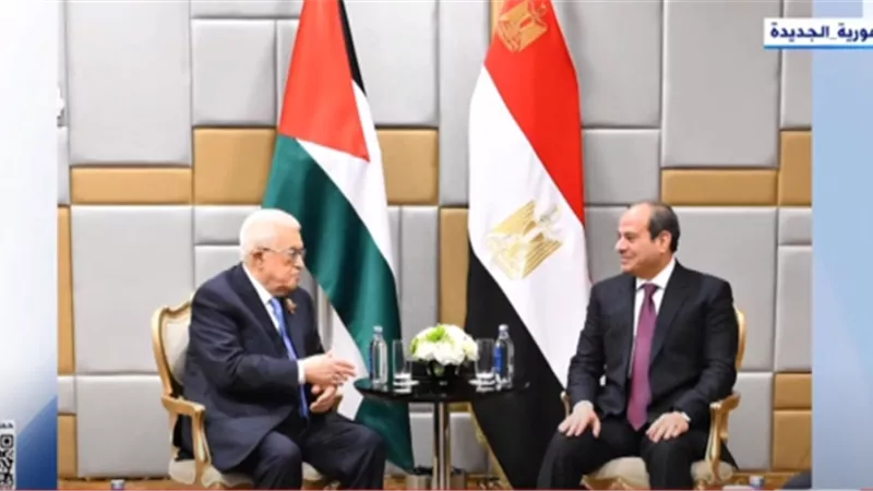 عاجل.. الرئيس السيسي يلتقي أبو مازن في موسكو