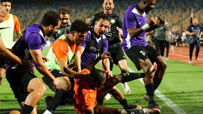 برباعية.. البنك الأهلي يوقف قطار بيراميدز ويمنح الصدارة للمارد الأحمر