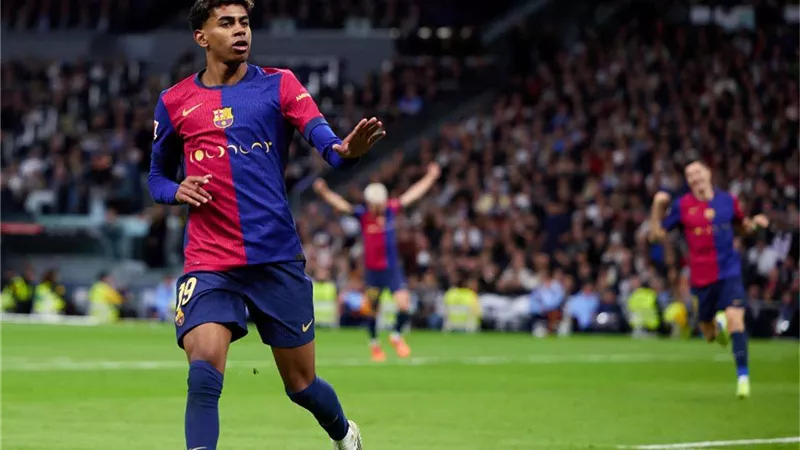 الكلاسيكو.. لامين يامال يقود التشكيل المتوقع لهجوم برشلونة أمام ريال مدريد بالدوري الإسباني