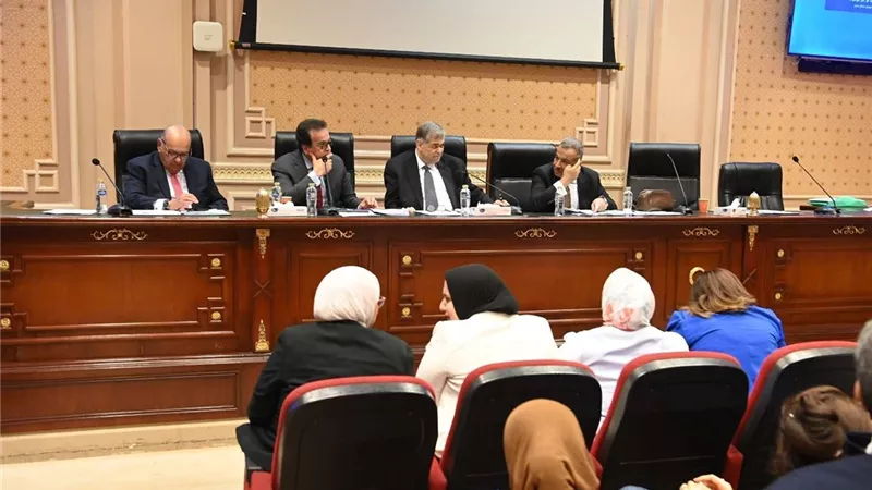 لجنة “صحة النواب” تطالب بزيادة 2 مليار جنيه لمخصصات العلاج على نفقة الدولة في موازنة 2025/2026