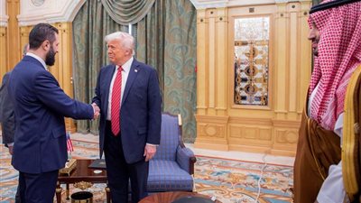 لقاء تاريخي في الرياض.. ترامب يجتمع بأحمد الشرع وسط ترقُّب إقليمي