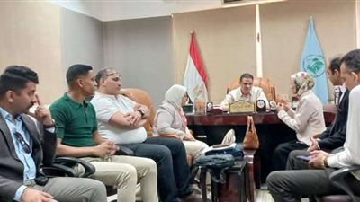 وكيل رياضة أسيوط يلتقي أعضاء نادي القيادات الشبابية بالمحافظة