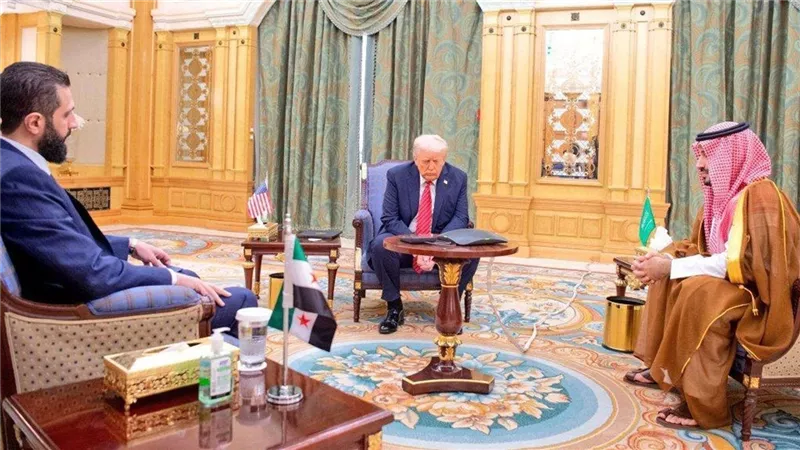 البيت الأبيض: ترامب طلب رسمياً من الشرع الانضمام لاتفاقات أبراهام مع إسرائيل