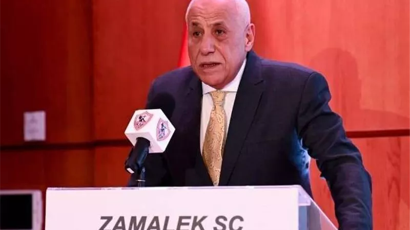 بعد تعرضه لوعكة صحية.. حسين لبيب يغادر إلى فرنسا لإجراء فحوصات طبية
