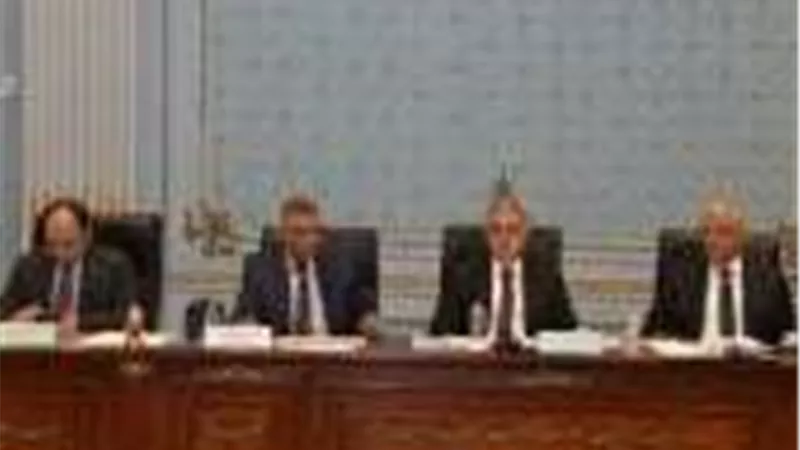 لجنة “الإدارة المحلية” تطالب بمراجعة إضاءة الطرق وبناء مدرسة أساسية في أسوان