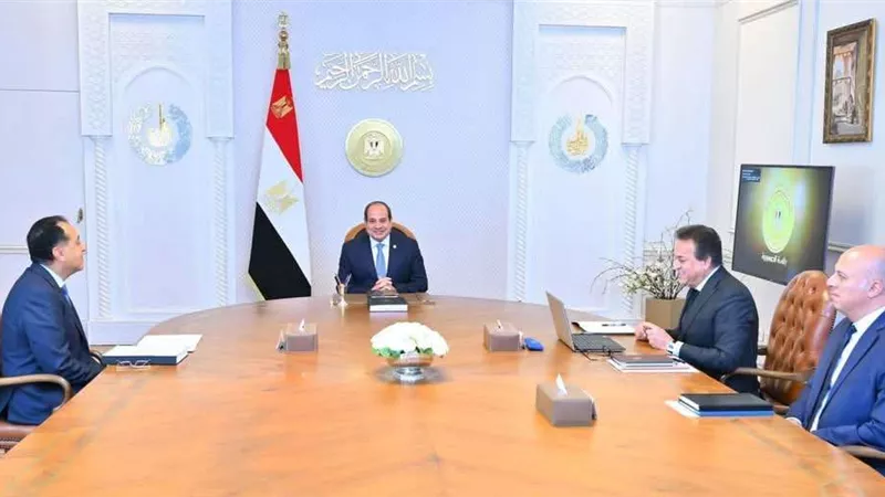 ما دار في اجتماع وزير الصحة مع الرئيس السيسى