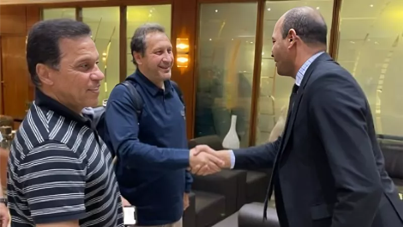 عودة آمنة لـ حسام البدري والوفد المصري من ليبيا بعد تصاعد الأحداث