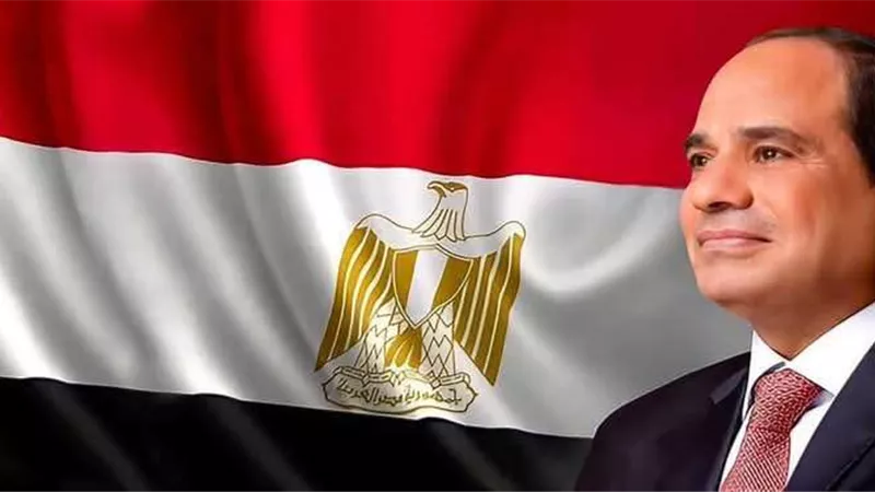 السيسي يصل بغداد للمشاركة في القمة العربية الرابعة والثلاثين