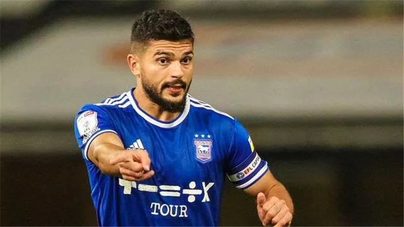 الزمالك يقترب من ضم سام مرسي.. الخبرة تعوّض السن