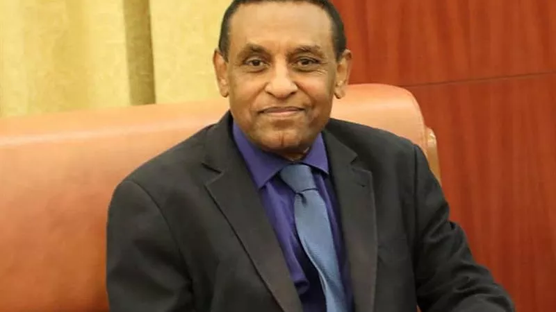 بعد توليه منصب رئيس الوزراء في السودان.. من هو كامل إدريس؟
