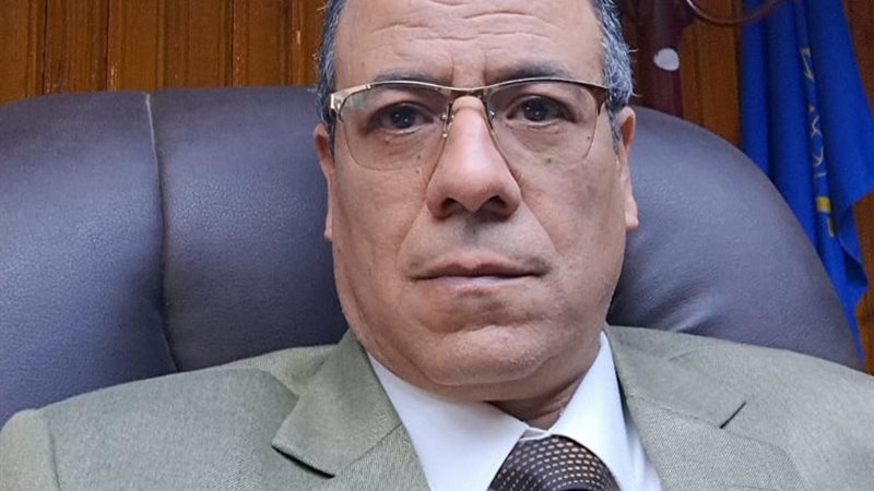 الدكتور أيمن عبد