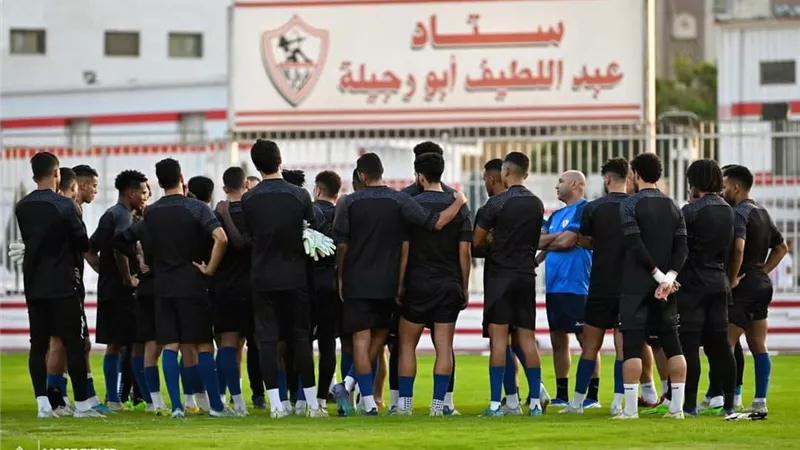 ​فقرة بدنية للاعبي الزمالك استعدادًا لـ «غزل المحلة» 