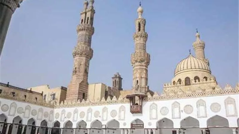 «من يؤتمن على العرض لا يسأل عن المال».. أزهري يعلن مفاجأة