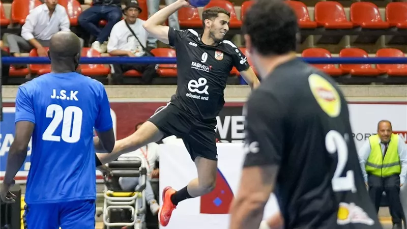 الأهلي يكتسح شبيبة كينشاسا الكونغولي ويصعد لنصف نهائي كأس الكؤوس لكرة اليد