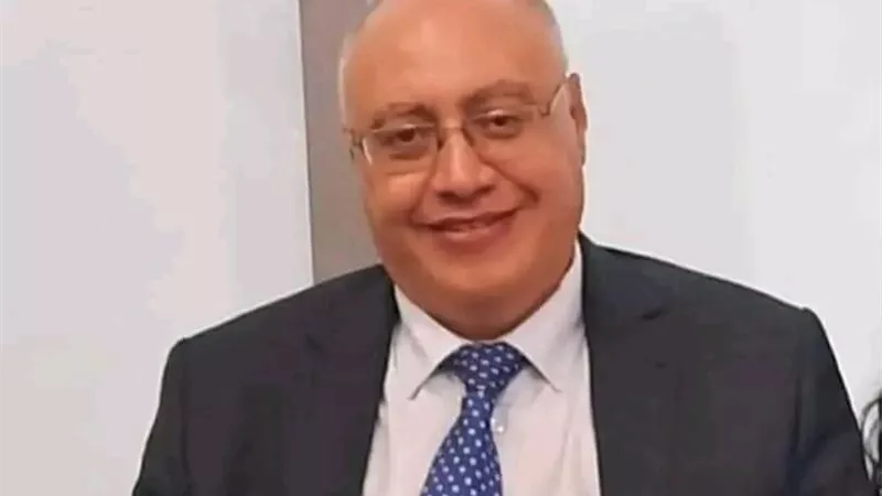  بقرار جمهوري.. مد خدمة رئيس جمارك مطار القاهرة للمرة الثانية