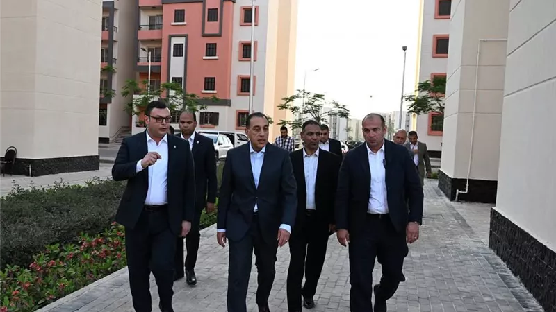 مدبولي يتابع مشروعات حدائق العاصمة.. ويؤكد: توفير سكن ملائم للمواطنين أهم أولوياتنا