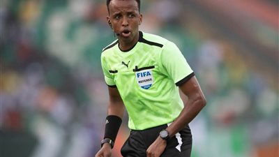 عمر عبد القادر أرتان حكما لمواجهة بيراميدز وصن داونز بنهائي دوري الأبطال