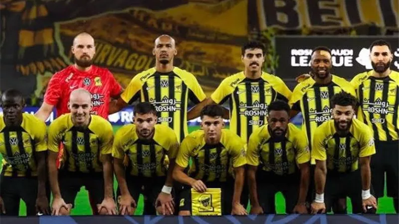 نهائي كأس الملك.. الاتحاد يتقدم على القادسية بالشوط الأول بثنائية مثيرة