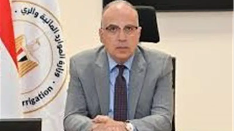 وزير الموارد المائية والري يتابع حالة محطات رفع المياه خلال عيد الفطر