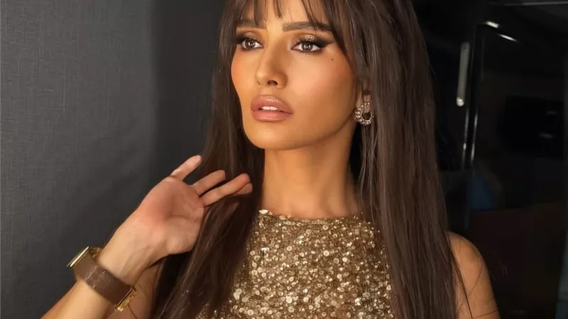 زينة تخطف الأنظار بنيولوك جديد وتعلن مشاركتها في فيلم سينمائي قادم