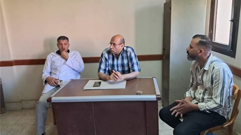 بيطري كفر الشيخ يجري جولة على إدارة بلطيم ويشيد بجهود الأطباء والعاملين