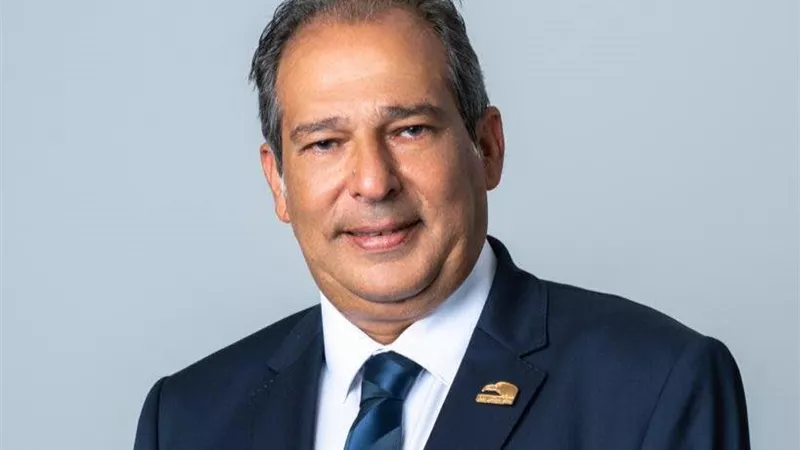 النائب حسام الخولي يطالب بتمييز الضريبة بين المصانع والمولات التجارية 