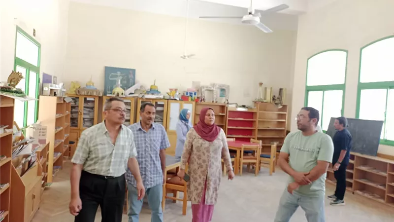 مدير عام إقليم وسط الصعيد الثقافي يتفقد مركز التراث بأسيوط