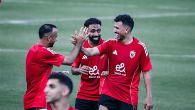 الأهلي يستهل استعداداته في ميامي بمران خفيف قبل ودية باتشوكا