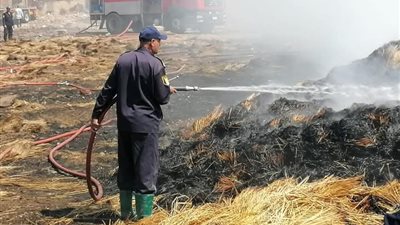 السيطرة على حريق بجوار مزلقان الرحمانية في نجع حمادي بقنا