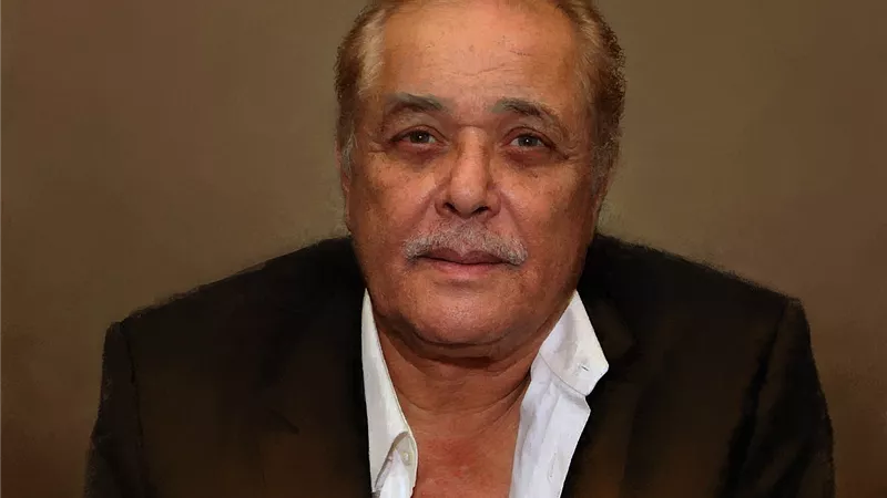 في ذكرى ميلاد محمود عبدالعزيز.. قصة الخلاف بينه وبين عادل إمام