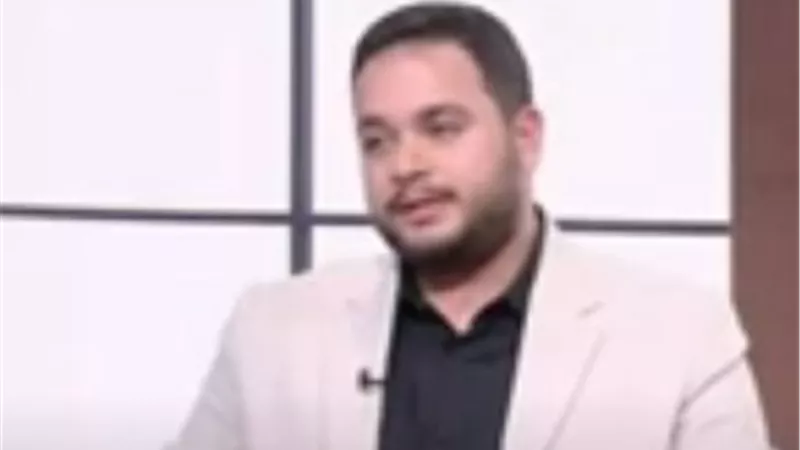 تحذيرات طبية من أضرار المشروبات الغازية والتدخين على صحة الأسنان