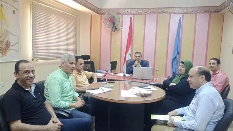 وكيل تعليم كفر الشيخ يتابع امتحانات الشهادة الإعدادية من غرفة العمليات