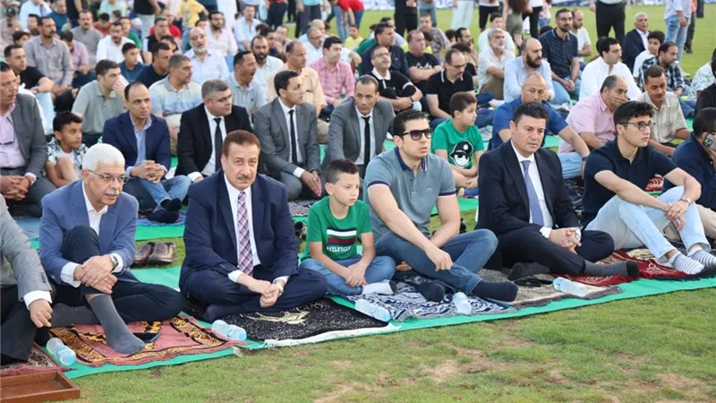 محافظ المنوفية يؤدى شعائر صلاة عيد الأضحى وسط أبناء وأهالي المحافظة.. صور 