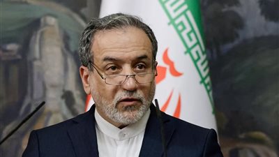إيران تتهم أمريكا بالتورط في الهجمات الإسرائيلية.. وتؤكد: لا معنى للمحادثات النووية