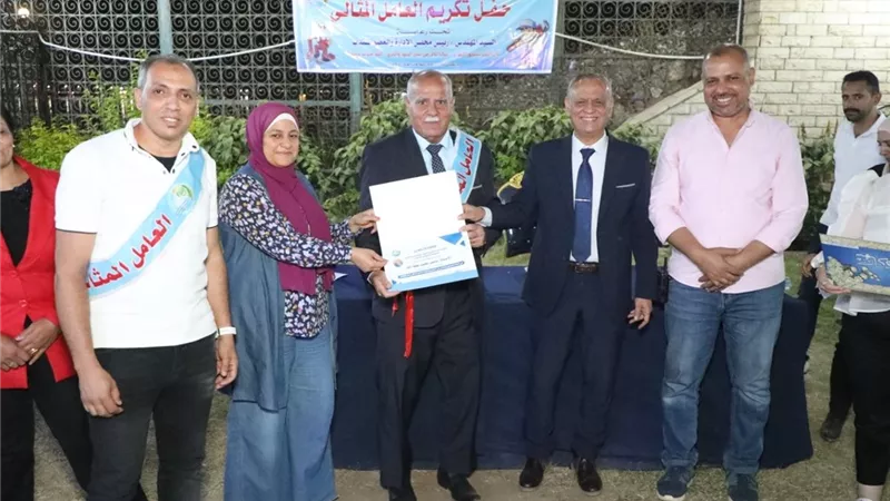 مياه أسيوط تحتفل بالعامل المثالي.. 40 متميزًا على منصة التكريم 