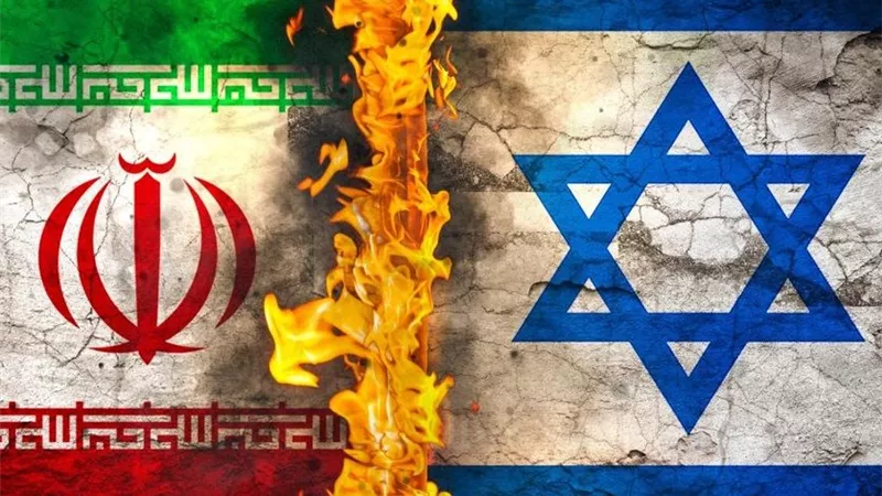 انفجار التوترات.. إيران تتلقى تحذير من هجوم إسرائيلي مع إدانة نووية