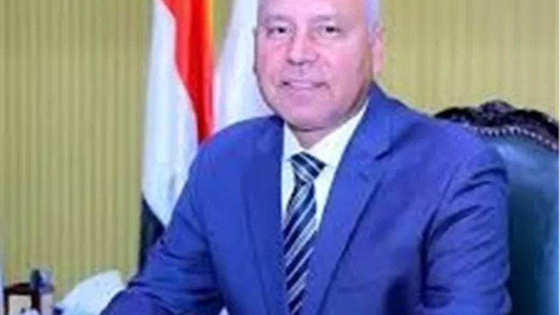 وزير النقل: نعمل على تطوير وتحديث السكك الحديدية لخدمة المواطنين