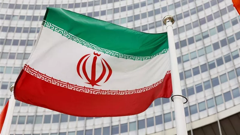 مسؤول إيراني: دولة صديقة حذرت طهران من هجوم إسرائيلي محتمل
