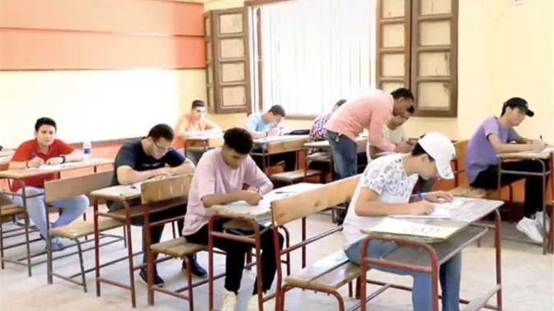 حبس معلمة في الشرقية 4 أيام بتهمة محاولة تسريب امتحانات الثانوية العامة 2025