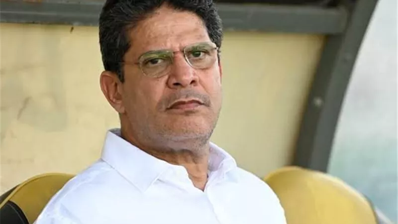   بسبب رغبته بالبقاء في الزمالك .. أيمن رمادي يرفض قيادة المصري 