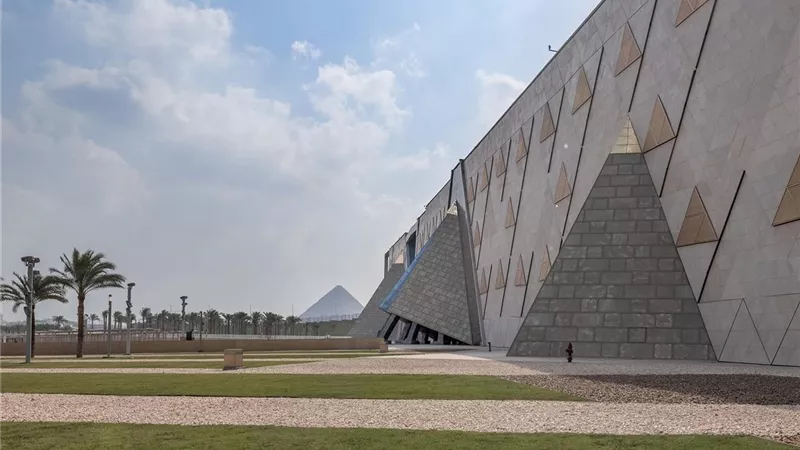 بسبب التوترات الإقليمية.. تأجيل افتتاح المتحف المصري الكبير لهذا الموعد